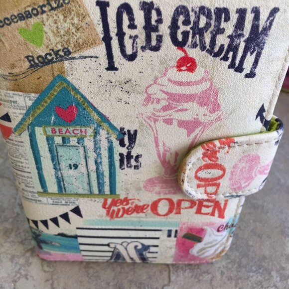 Sunglasses and‎ wallet - Picture 10 of 12